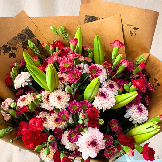 Grand Gestures Bouquets - Monica's Flowerdeli
